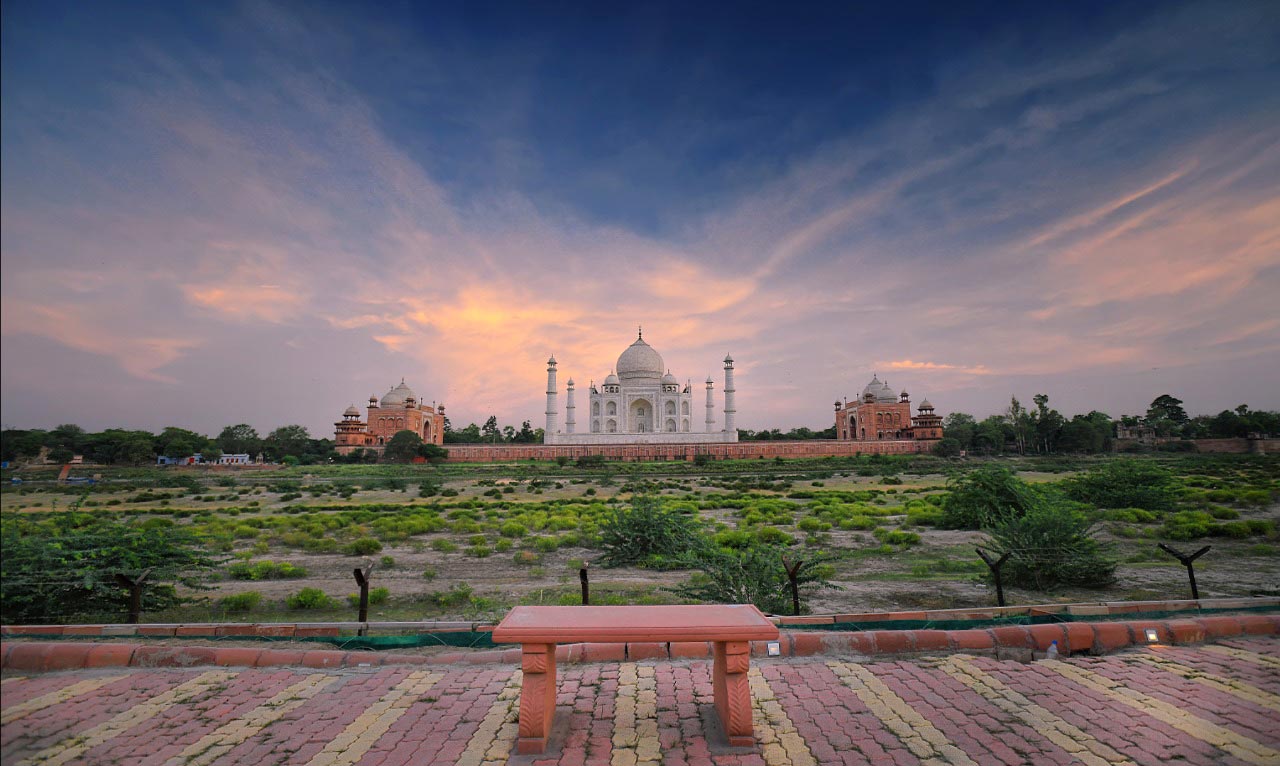 Taj View Point A.D.A. - Near Mehtab Bagh